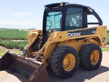 320 skid steer specs